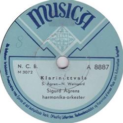 Download Sigurd Ågrens HarmonikaOrkester - Klarinettvals En Susande Brusande Hambo